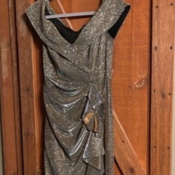 Raveena Long Foil Knit Off the Shoulder, Ruffle Dress, Size: Petite 8-Gorgeous! - Picture 1 of 4